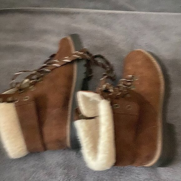 UNIVERSAL THREADS BROWN BOOTIES NWOT SZ 8 - Picture 3 of 5